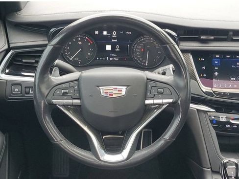 Certified 2022 Cadillac XT6 Sport w/ Technology Package AWD/4WD image 14