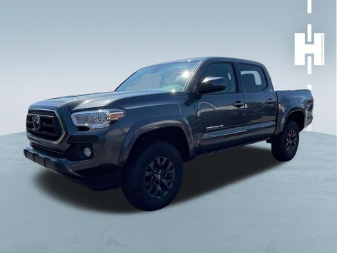 Used 2023 Toyota Tacoma SR5 RWD image 3
