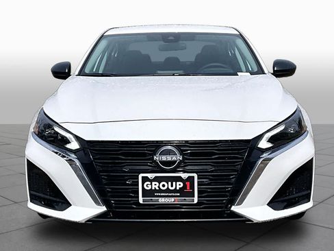 Used 2025 Nissan Altima 2.5 SV FWD image 4