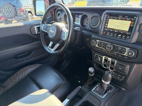 Used 2021 Jeep Wrangler Unlimited Sahara image 28