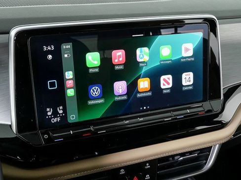 Certified 2024 Volkswagen Atlas Cross Sport SE image 18