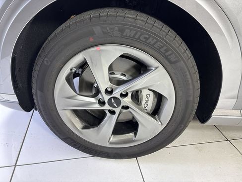 New 2026 Genesis GV70 2.5T AWD/4WD image 18