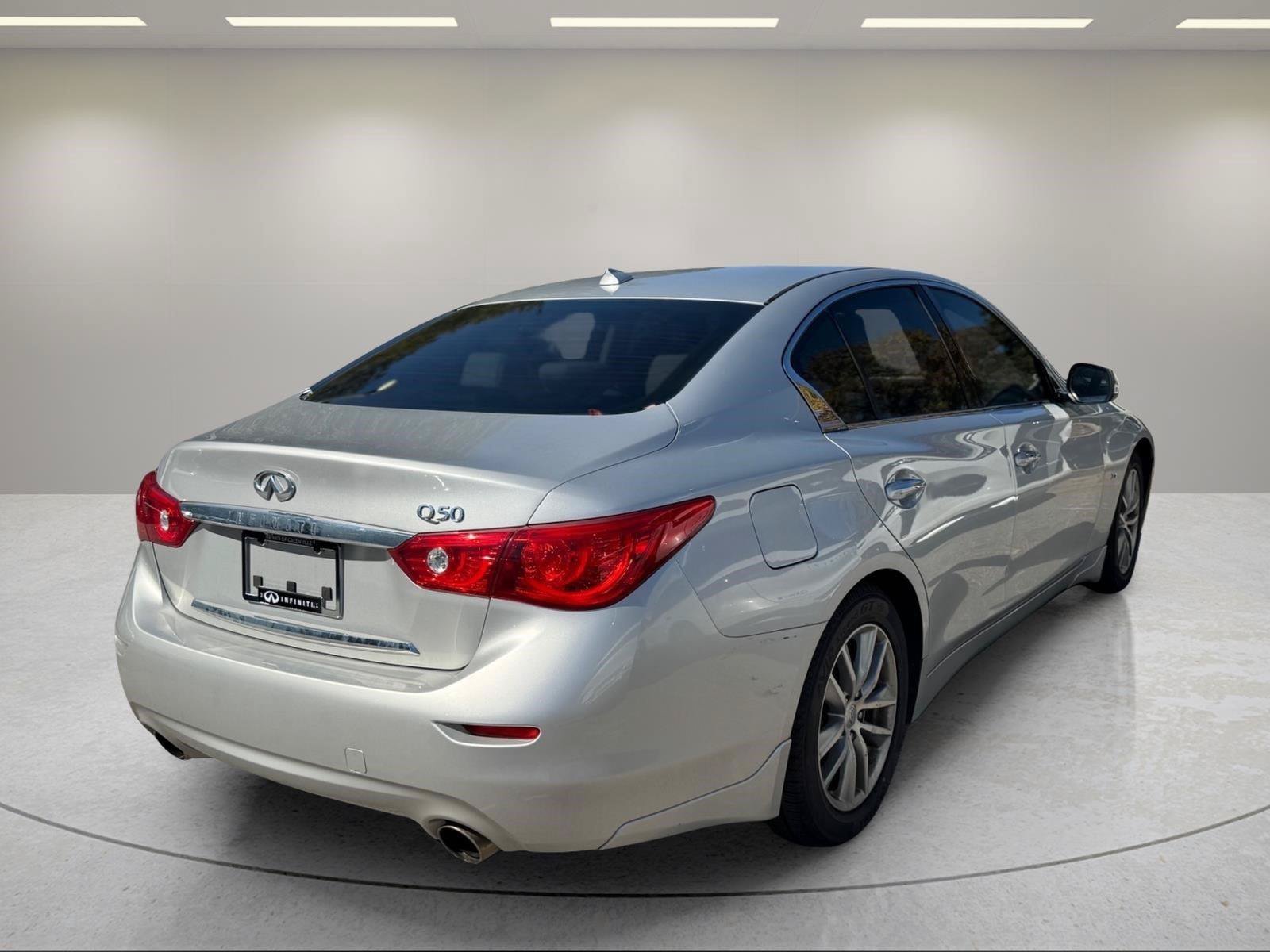 Used 2015 INFINITI Q50 Premium w/ Navigation Package RWD image 15