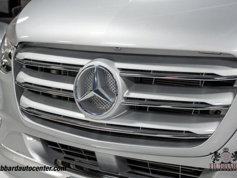 Used 2020 Mercedes-Benz Sprinter 3500 image 14