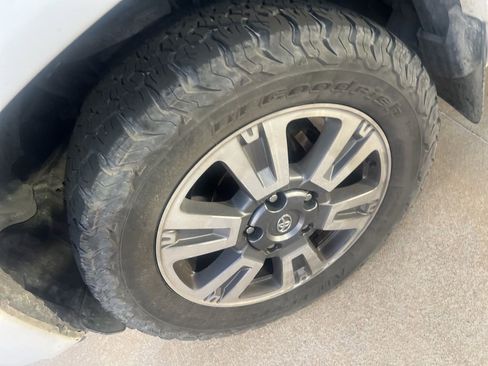 Used 2019 Toyota Tundra Platinum image 14