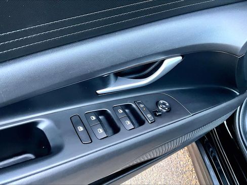 Used 2024 Hyundai Elantra SEL image 29