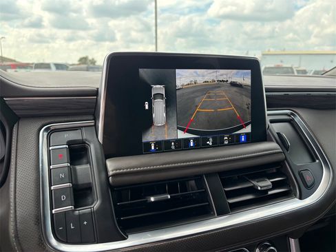 Used 2022 GMC Yukon SLT w/ SLT Premium Package image 20