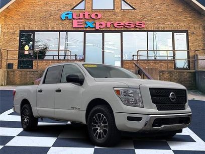 Used 2022 Nissan Titan SV
