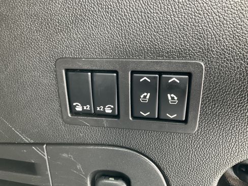 Used 2015 Cadillac Escalade Premium AWD/4WD image 47