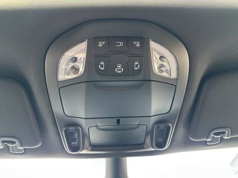 New 2026 Chrysler Pacifica Limited w/ S Appearance Package AWD/4WD image 32
