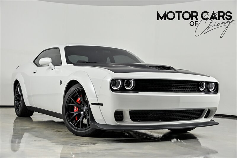 Used 2016 Dodge Challenger SRT Hellcat RWD image 1