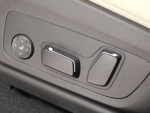 Used 2025 BMW X4 xDrive30i image 42