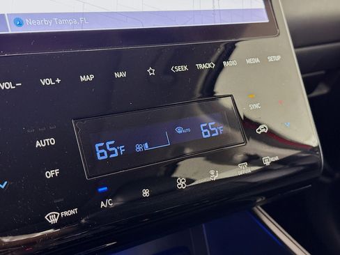 Used 2023 Hyundai Tucson Limited image 19