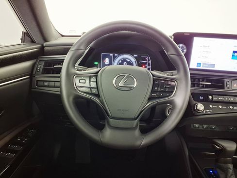 Used 2025 Lexus ES 300h w/ Premium Package FWD image 15