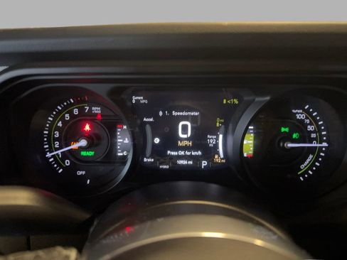 Used 2025 Jeep Wrangler Unlimited Sahara w/ Safety Group AWD/4WD image 15