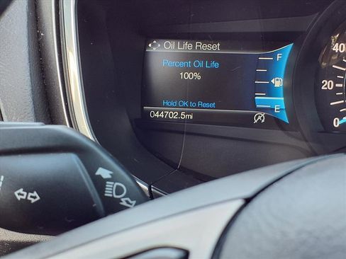 Used 2020 Ford Fusion SE image 16