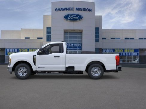 New 2026 Ford F350 XL w/ XL Chrome Package RWD image 3