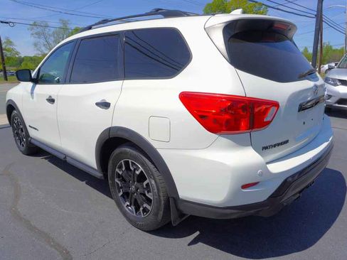 Used 2019 Nissan Pathfinder SV w/ Rock Creek Edition image 8