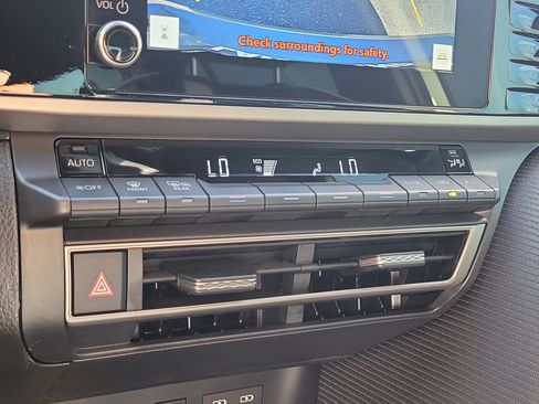 Certified 2025 Toyota Camry SE FWD image 23