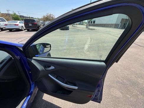 Used 2014 Ford Focus SE w/ Equipment Group 201A FWD image 27