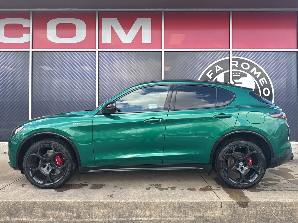 New 2026 Alfa Romeo Stelvio Sprint AWD/4WD image 9