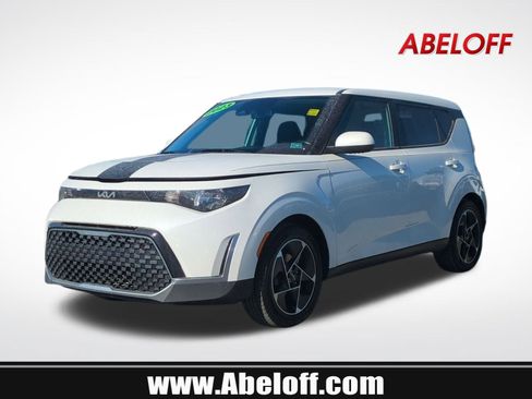 Used 2023 Kia Soul EX image 1