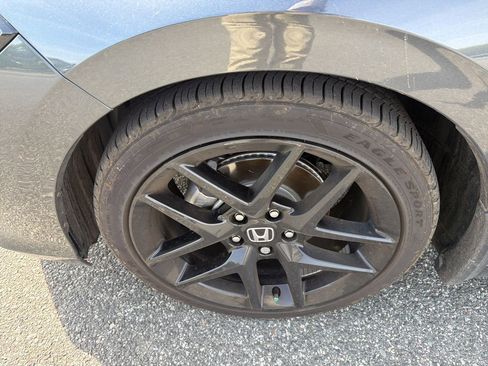 Used 2025 Honda Civic Sport image 11
