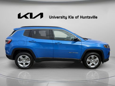 Used 2024 Jeep Compass Latitude image 8