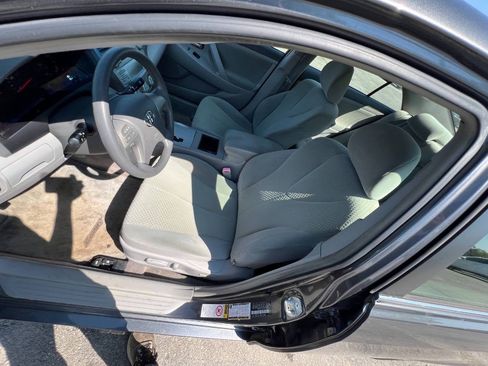 Used 2007 Toyota Camry LE FWD image 2