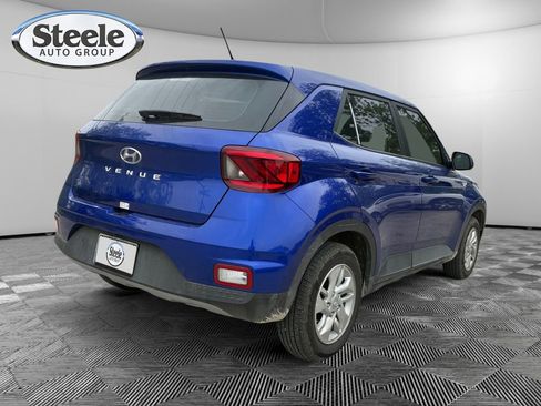 Used 2025 Hyundai Venue SE FWD image 5
