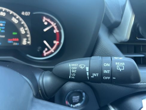 Used 2025 Toyota RAV4 XLE image 35