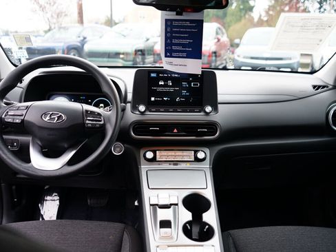 Certified 2023 Hyundai Kona SE image 20