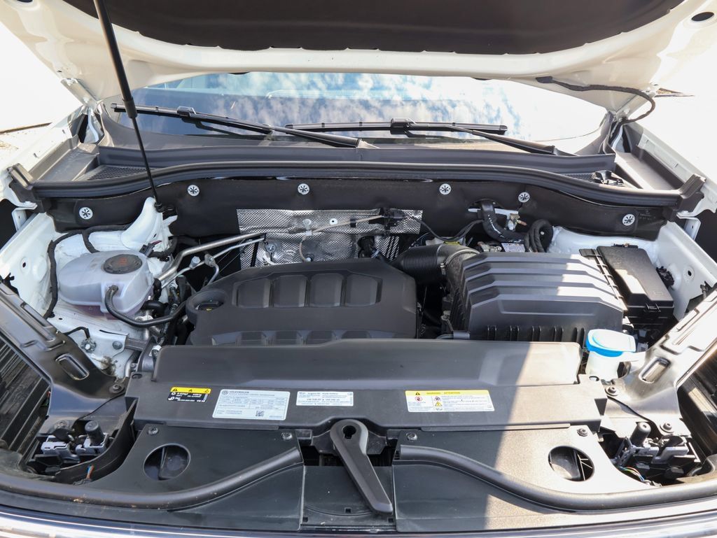 Certified 2026 Volkswagen Atlas SEL Premium R-Line AWD/4WD image 37