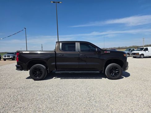 Used 2020 Chevrolet Silverado 1500 Custom Trail Boss image 2