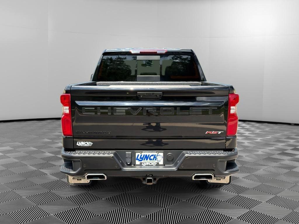Used 2023 Chevrolet Silverado 1500 RST AWD/4WD image 3
