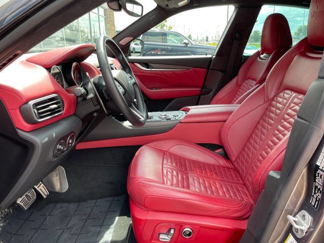 Used 2022 Maserati Levante Trofeo AWD/4WD image 27