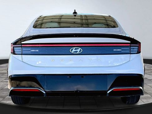 Used 2025 Hyundai Sonata SEL FWD image 5