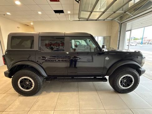 Used 2023 Ford Bronco Outer Banks w/ Sasquatch Package AWD/4WD image 4