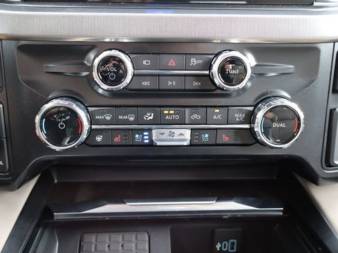 New 2026 Ford F350 Platinum w/ Platinum Plus Package AWD/4WD image 11