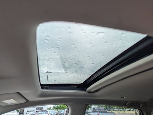 New 2026 Honda HR-V EX-L image 18