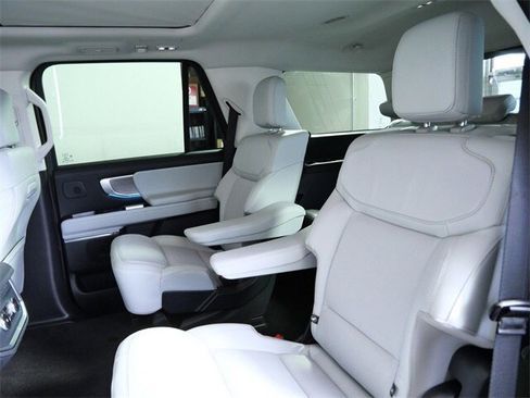 Certified 2025 Ford Expedition Platinum w/ Driver's Package image 15