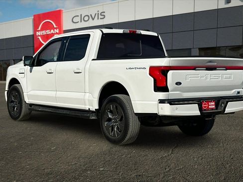 Used 2022 Ford F150 Lightning Lariat image 7