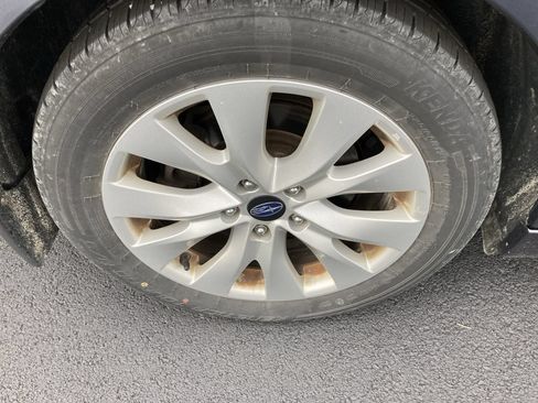 Used 2017 Subaru Legacy 2.5i w/ Alloy Wheel Package AWD/4WD image 9