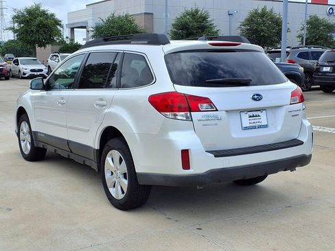 Used 2012 Subaru Outback 3.6R Limited AWD/4WD image 2