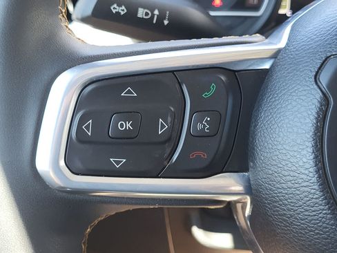 Used 2024 Jeep Wrangler Unlimited Sahara AWD/4WD image 16