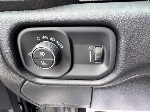 Used 2024 RAM 2500 Big Horn w/ Bed Utility Group image 30