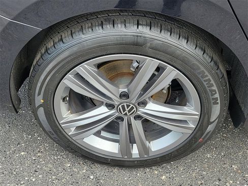 Used 2024 Volkswagen Jetta SE image 7