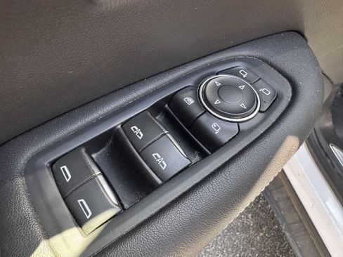 Used 2019 Cadillac XT5 Luxury AWD/4WD image 16