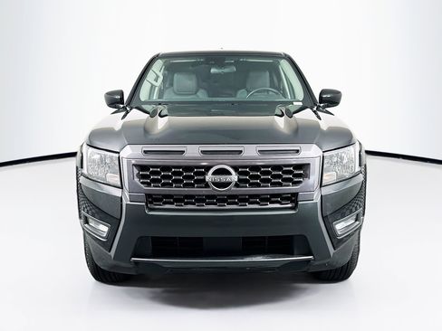 Used 2025 Nissan Frontier SV w/ SV Convenience Package RWD image 2