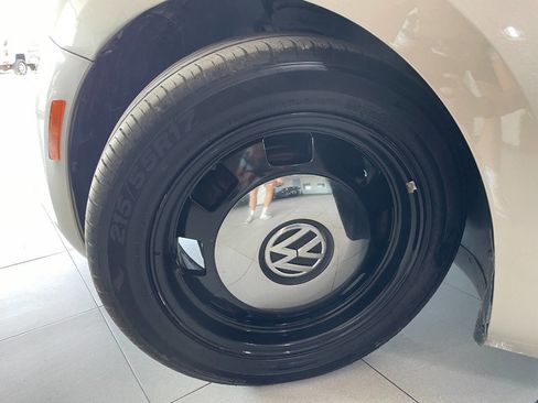 Used 2012 Volkswagen Beetle 2.5 image 10